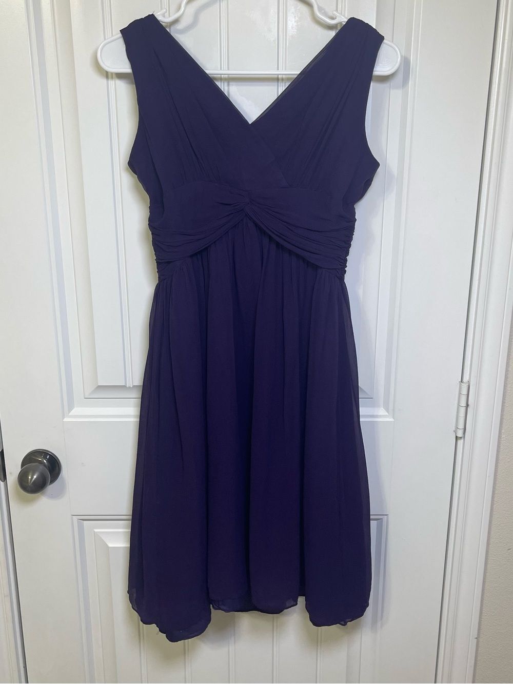 Donna Morgan Sz 10 Purple 100% Silk Chiffon V-Neck Ruched Dress Bridesmaid Party